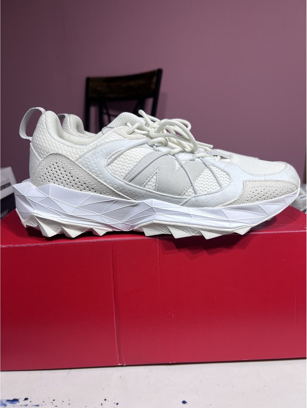 New Balance White Mesh and Suede Sneakers Size 10 US